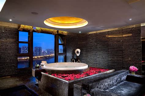 macau hotels with jacuzzi|5 Hotel Rooms with Jacuzzi in Macau .